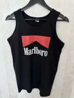 Marlboro-t-paita, hihaton, musta